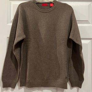 Izod crew neck knitted sweater